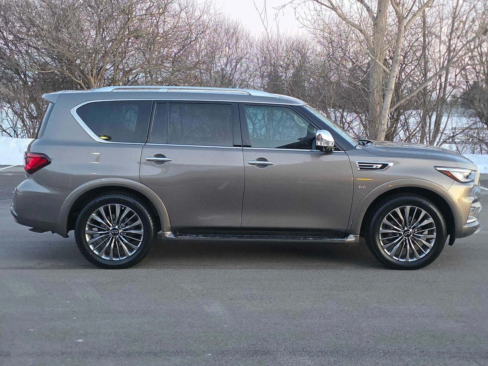 Infiniti QX80 LUXE АВТО КРЕДИТ, снимка 5 - Автомобили и джипове - 53957289