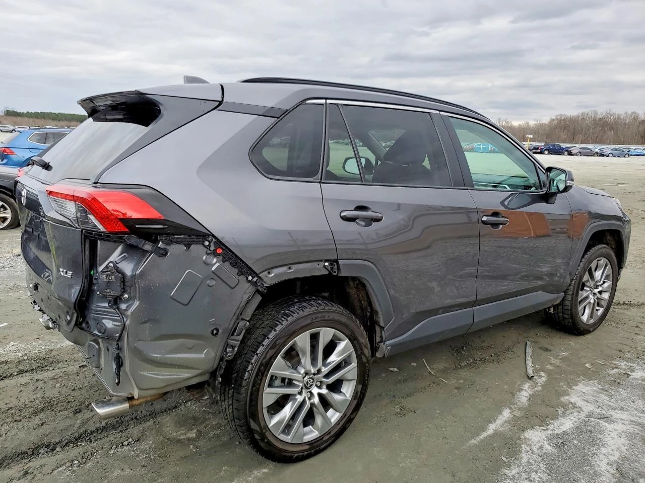 Toyota Rav4 2.5l Xle Premium, снимка 3 - Автомобили и джипове - 54323653