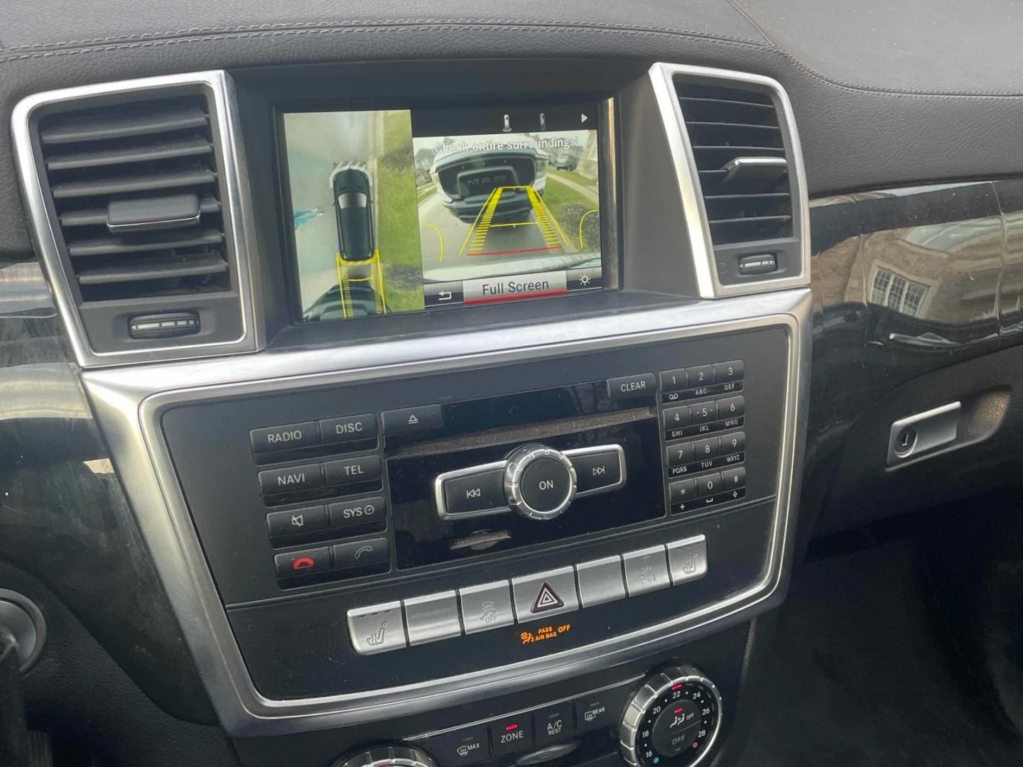 Mercedes-Benz GL 350 AMG-pkg* 360* Soft-Close* Keyless* Пано, снимка 10 - Автомобили и джипове - 54412027