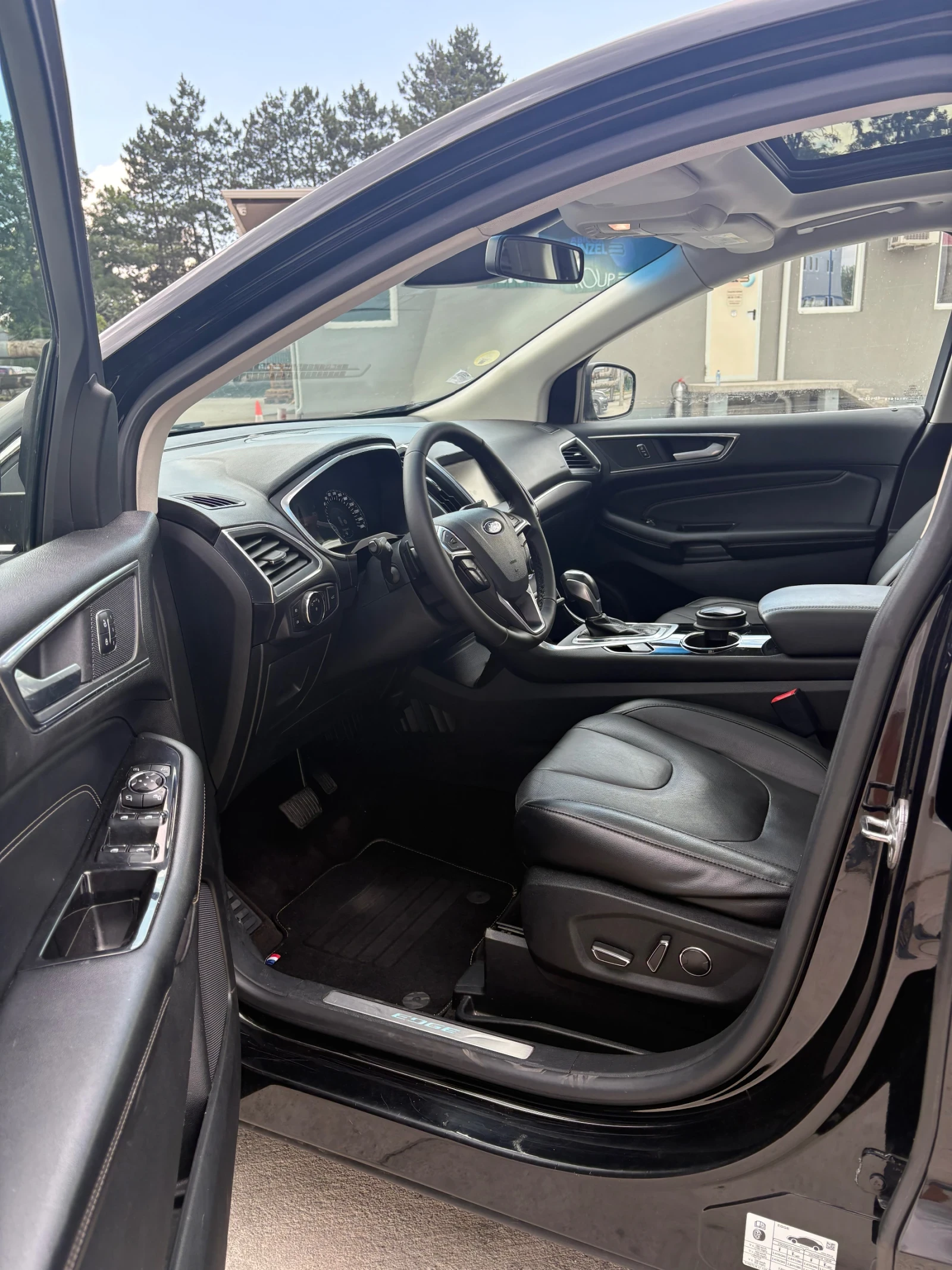 Ford Edge Titanium AWD 2.0 TDCI 210hp Automatic Full Extras, снимка 9 - Автомобили и джипове - 55042912