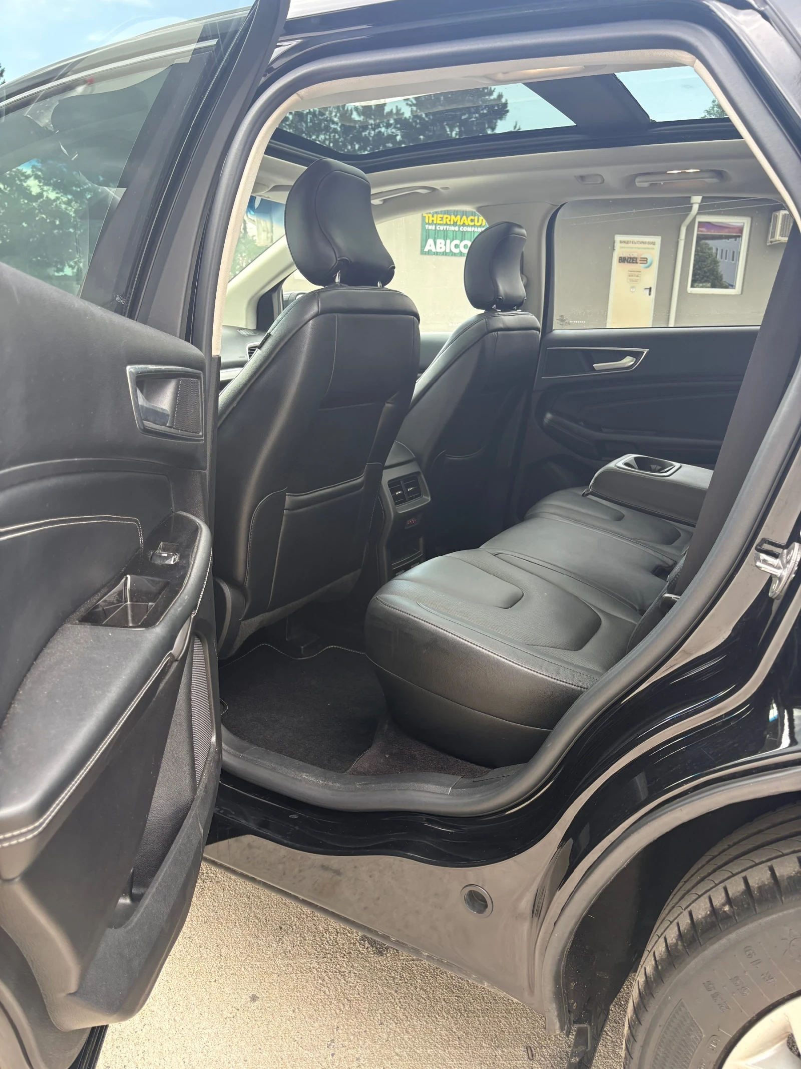 Ford Edge Titanium AWD 2.0 TDCI 210hp Automatic Full Extras, снимка 10 - Автомобили и джипове - 55042912
