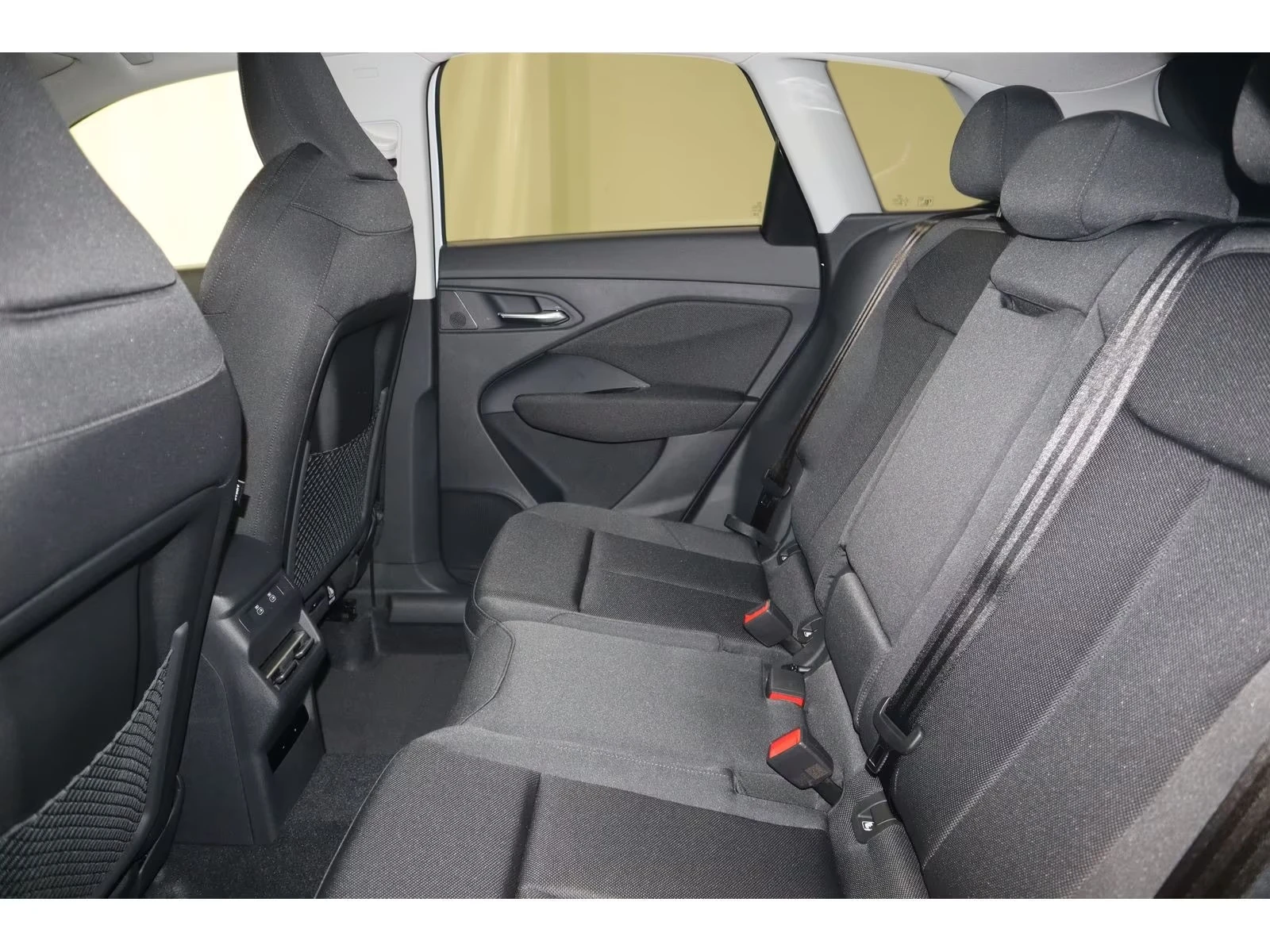 Audi Q3 35 TDI S-LINE TECH-PLUS BLACK PAKET PANORAMA CAM, снимка 9 - Автомобили и джипове - 55124590