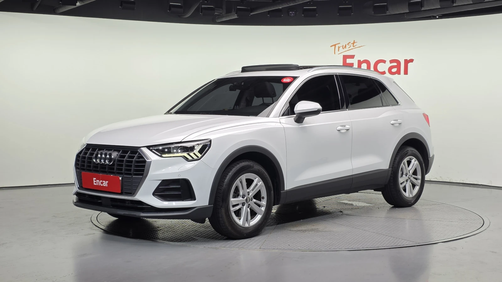 Audi Q3 35 TDI* ЕЛ. БАГАЖНИК* ЛЮК* КРАЙНА ЦЕНА