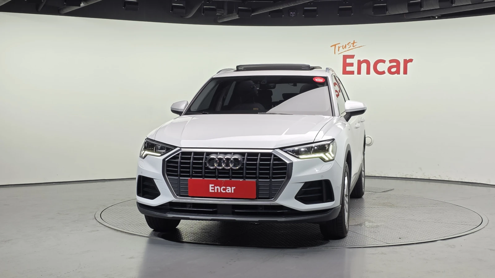 Audi Q3 35 TDI* ЕЛ. БАГАЖНИК* ЛЮК* КРАЙНА ЦЕНА, снимка 3 - Автомобили и джипове - 55984071