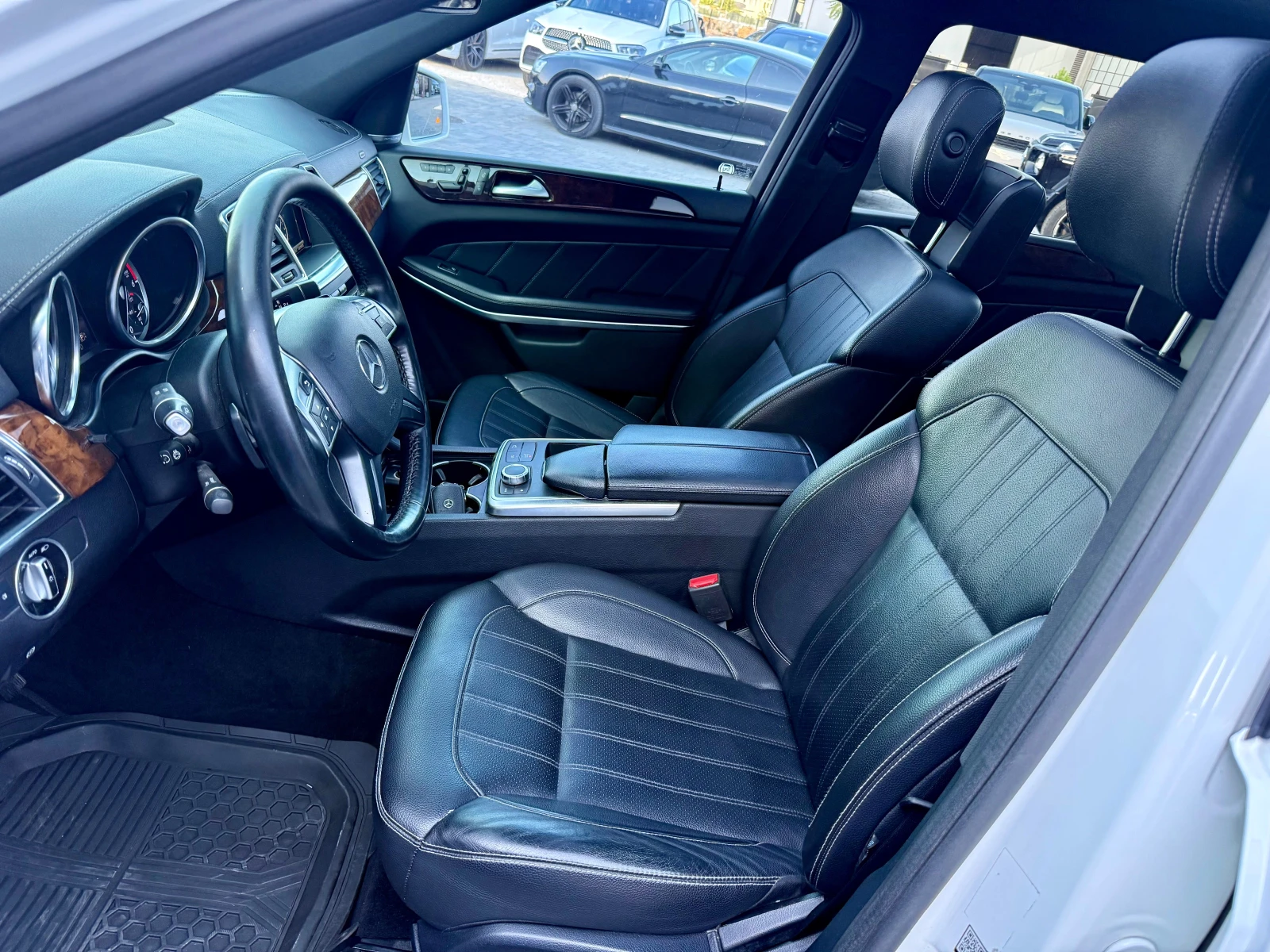 Mercedes-Benz GL 350 AMG* MAX FULL* TV* 6+ 1м, снимка 10 - Автомобили и джипове - 56297296