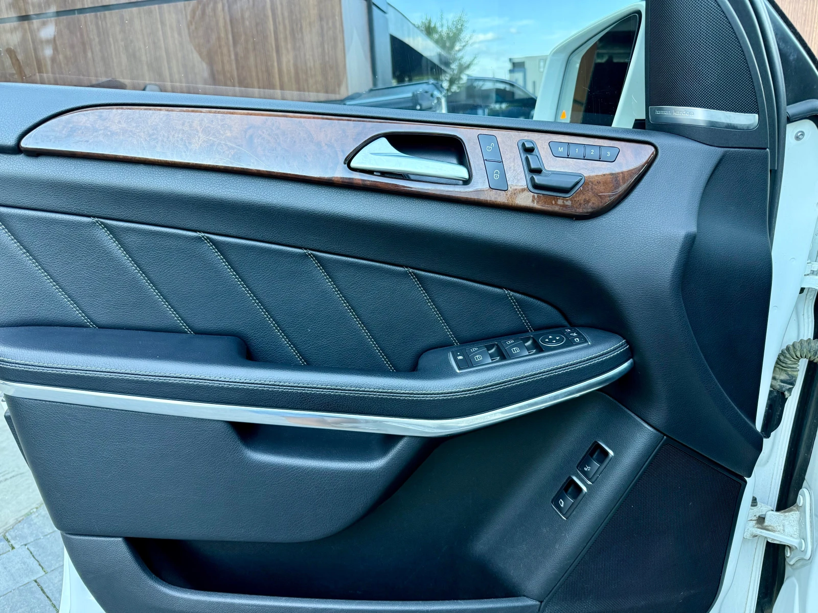 Mercedes-Benz GL 350 AMG* MAX FULL* TV* 6+ 1м, снимка 11 - Автомобили и джипове - 56297296