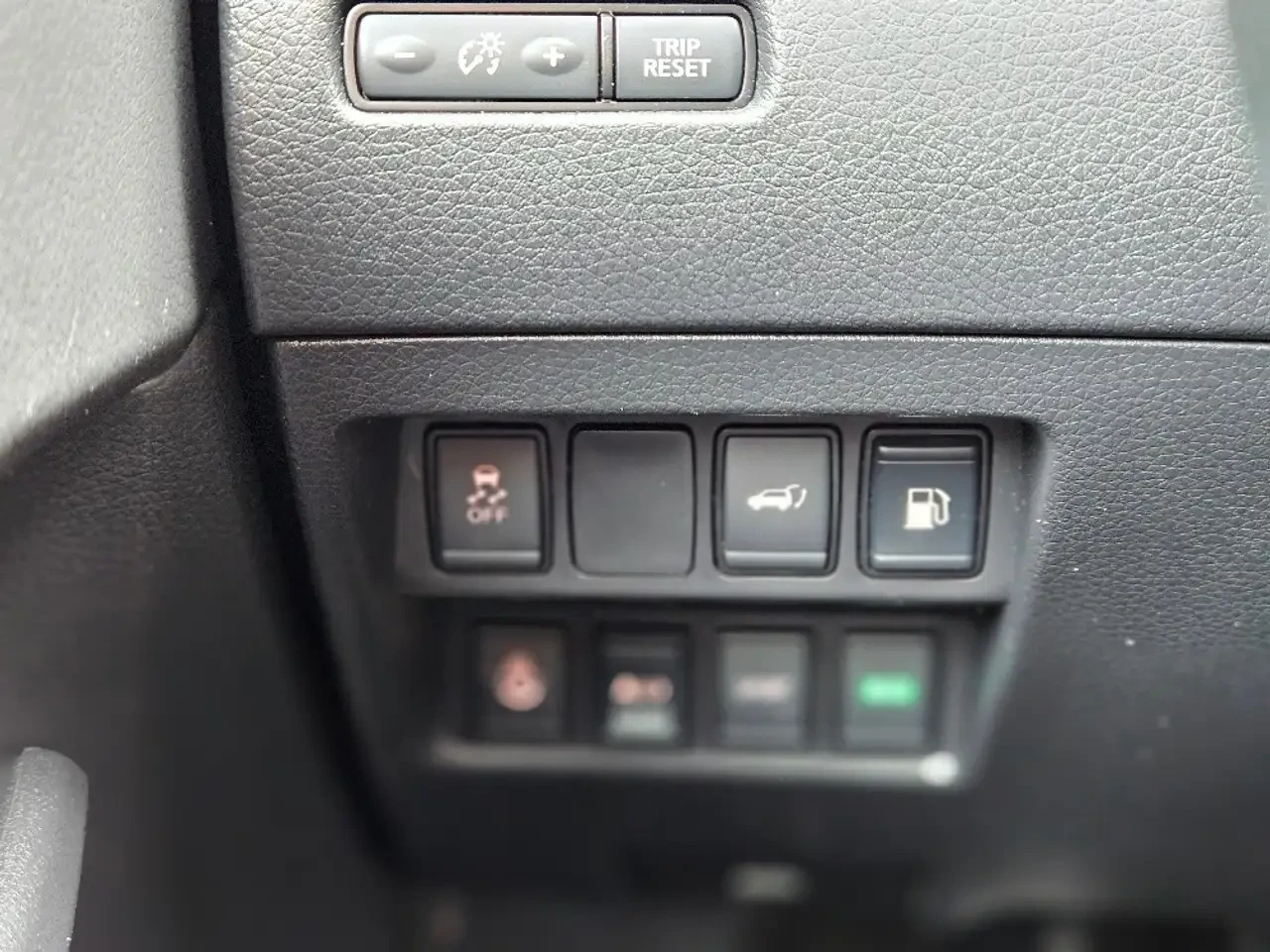 Nissan Rogue AWD BLACK EDITON-PANO ROOF-NAVIGATION All Wheel | Mobile.bg � ����������� 17