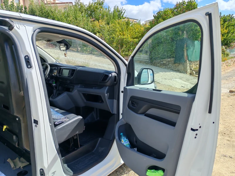Toyota Proace 2.0, снимка 16 - Бусове и автобуси - 51738090