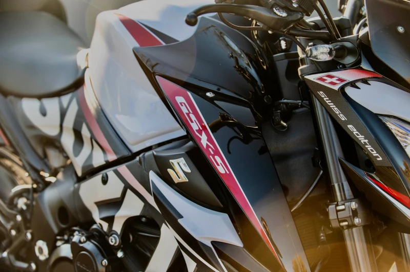 Suzuki Gsx S 1000 SWISS EDITION, снимка 8 - Мотоциклети и мототехника - 52449985