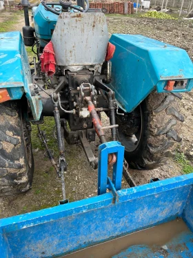 Трактор Xingtai, снимка 3