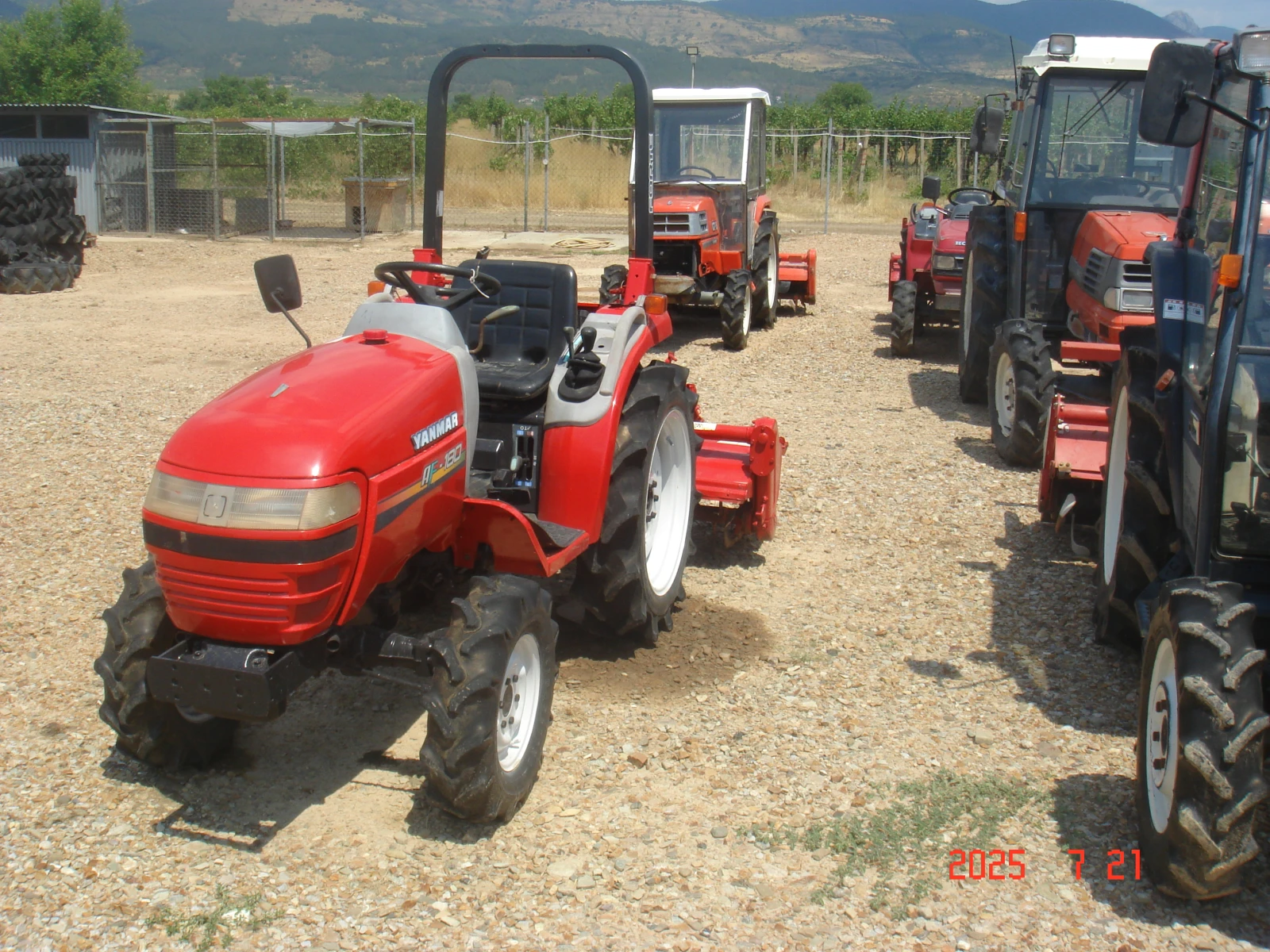 Трактор Kubota СКАЙТРАК, снимка 1