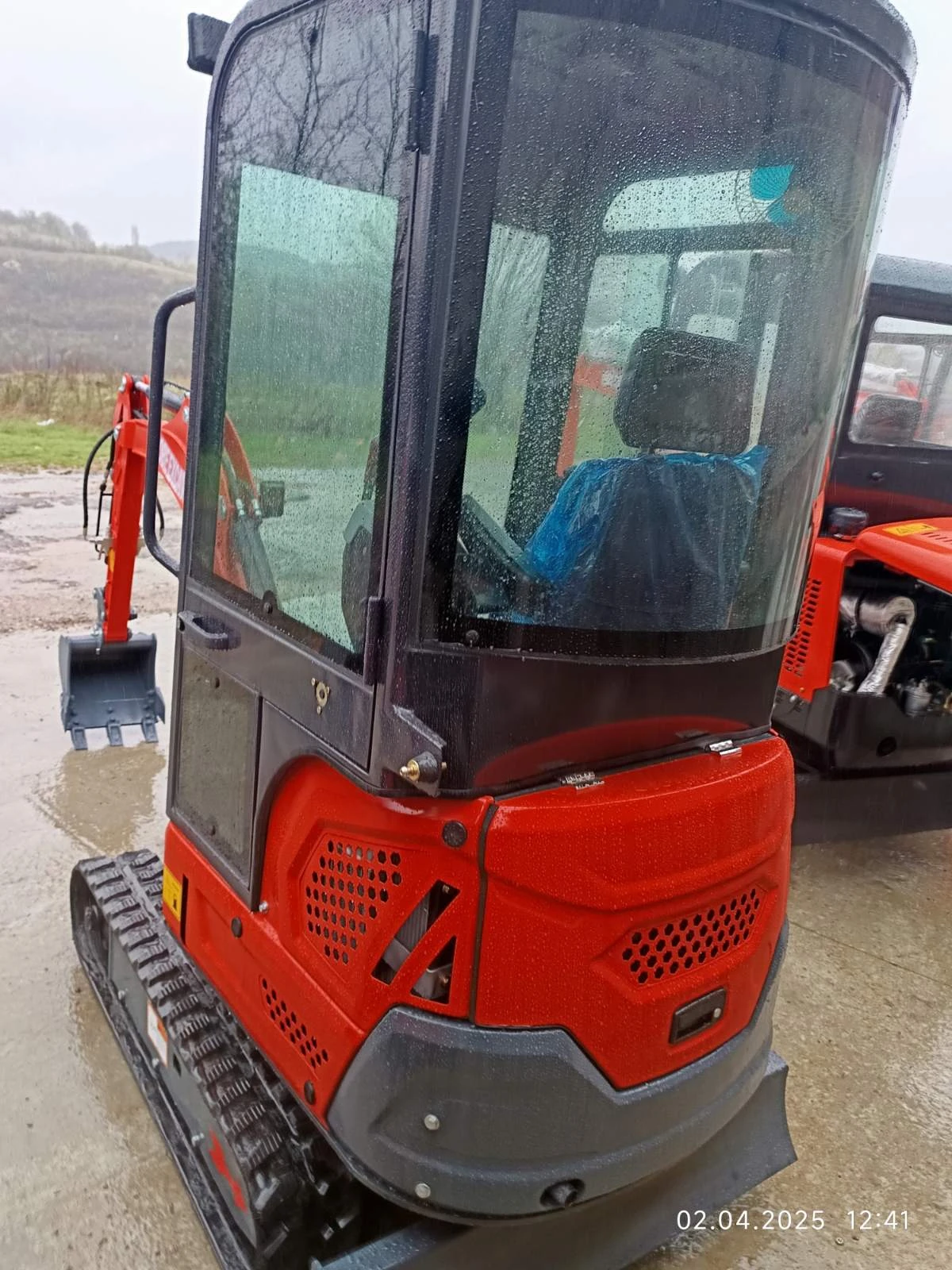 Багер Kobelco KB20  2ton , снимка 8 - Индустриална техника - 55829146