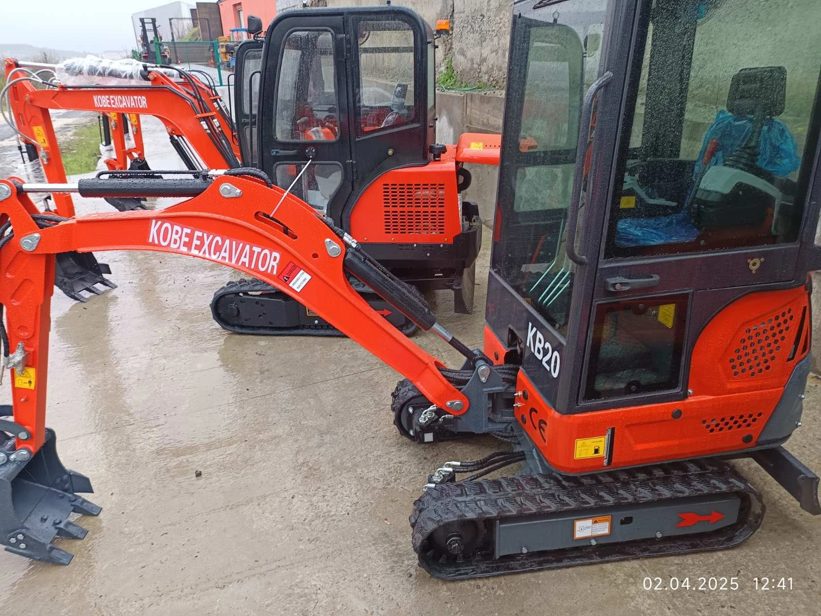 Багер Kobelco KB20  2ton , снимка 9 - Индустриална техника - 55829146