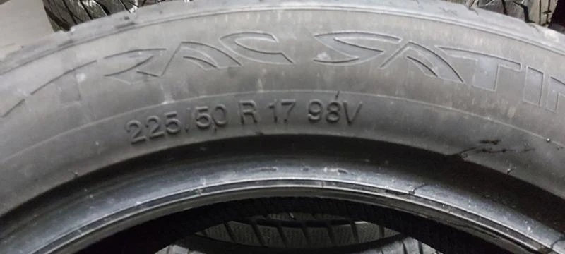 Гуми Летни 225/50R17, снимка 6 - Гуми и джанти - 30949617