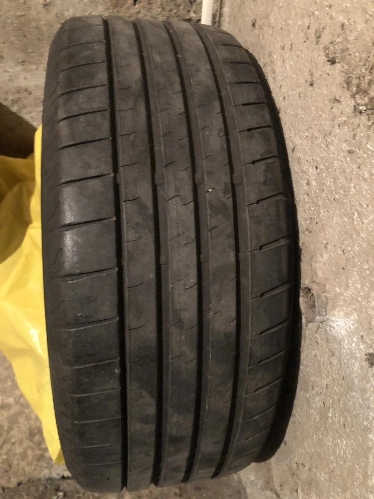Гуми Летни 225/50R17, снимка 4 - Гуми и джанти - 53977260