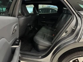 Toyota Crown 2.5 4WD HYBRID, снимка 12
