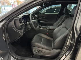 Toyota Crown 2.5 4WD HYBRID, снимка 11