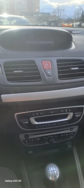 Renault Megane - 3350 € / 6552.03 лв. - 90874941 14