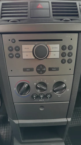 Opel Meriva 90000 км 1.3 CDTI , снимка 13 - Автомобили и джипове - 53609652