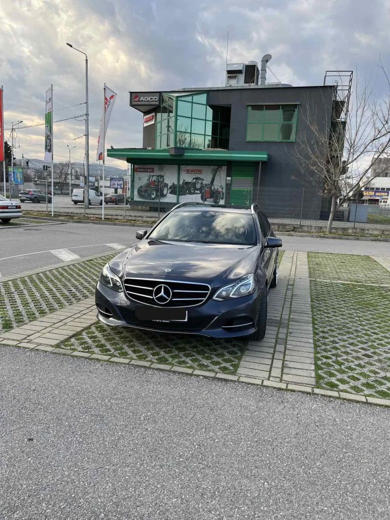 Mercedes-Benz E 300, снимка 1 - Автомобили и джипове - 45954865