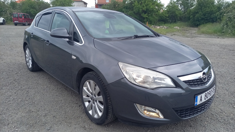 Opel Astra, снимка 1 - Автомобили и джипове - 45658998