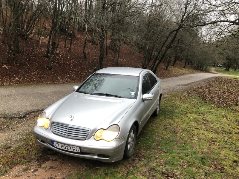 Mercedes-Benz C 220, снимка 1 - Автомобили и джипове - 48307247