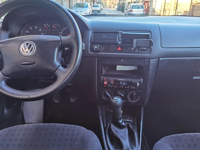 VW Golf, снимка 4 - Автомобили и джипове - 48523616