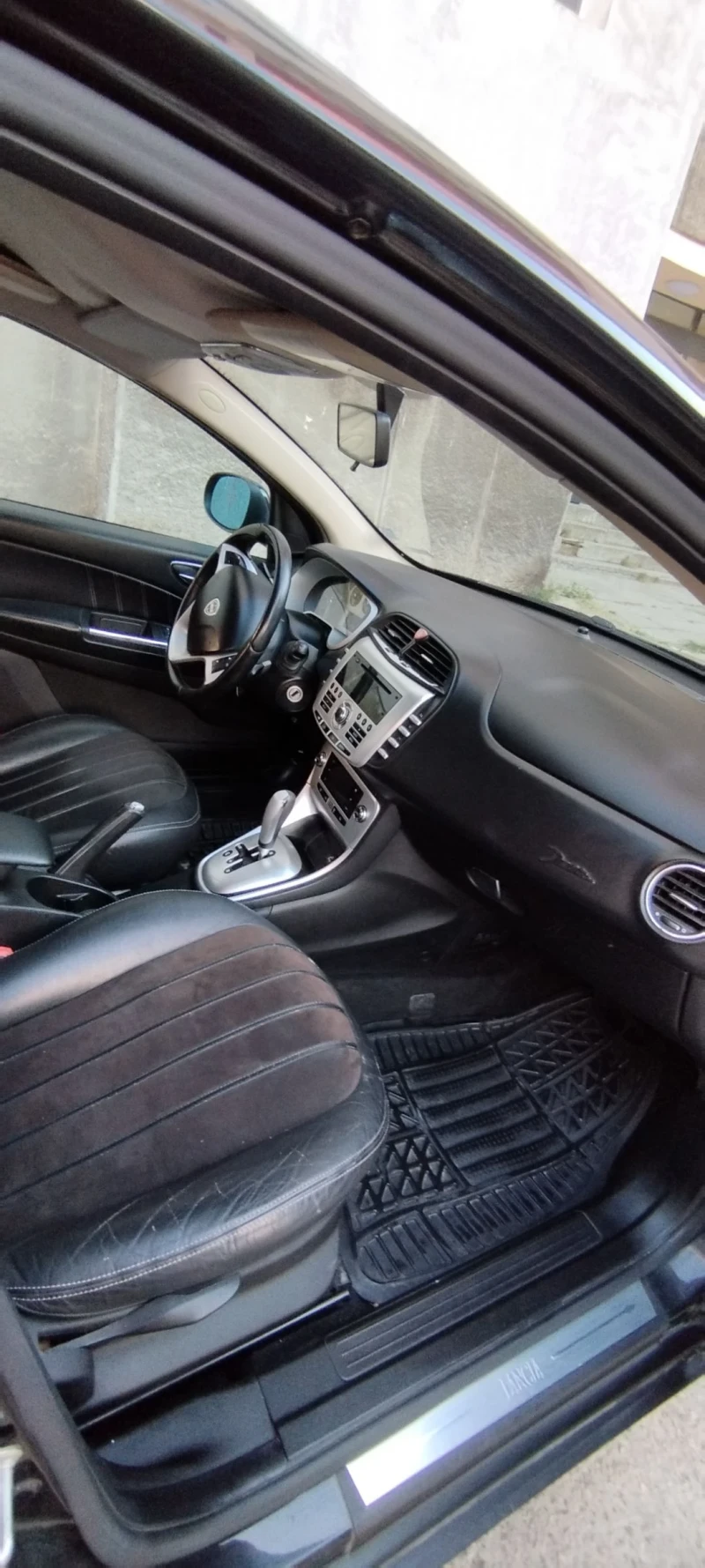 Lancia Delta, снимка 12 - Автомобили и джипове - 52160000