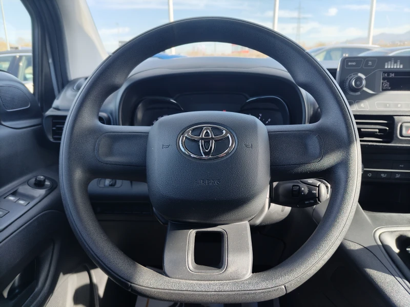 Toyota Proace City 1.5HDI/102к.с, снимка 10 - Автомобили и джипове - 52412290