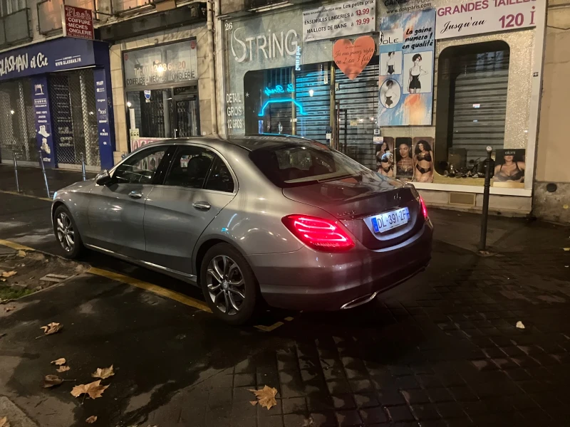 Mercedes-Benz C 220, снимка 8 - Автомобили и джипове - 52447426