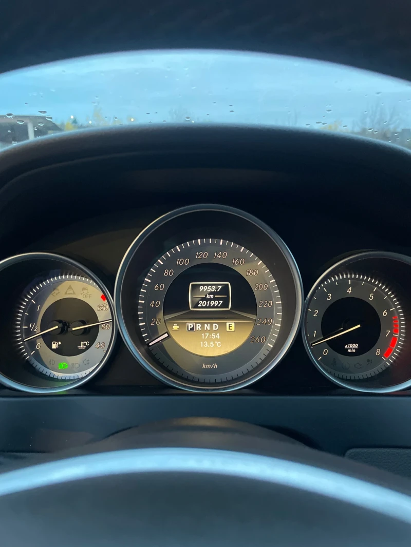Mercedes-Benz C 350, снимка 10 - Автомобили и джипове - 52459569