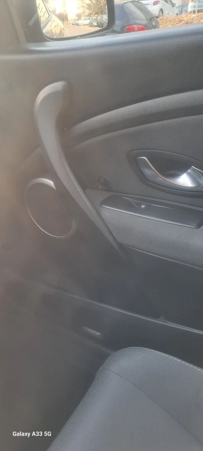 Renault Megane, снимка 12 - Автомобили и джипове - 52793294