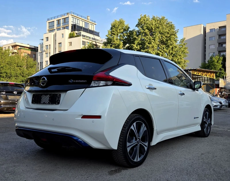 Nissan Leaf  12.2019/TEKNA/Заверена СЕРВИЗНА КНИЖКА, снимка 3 - Автомобили и джипове - 52878315
