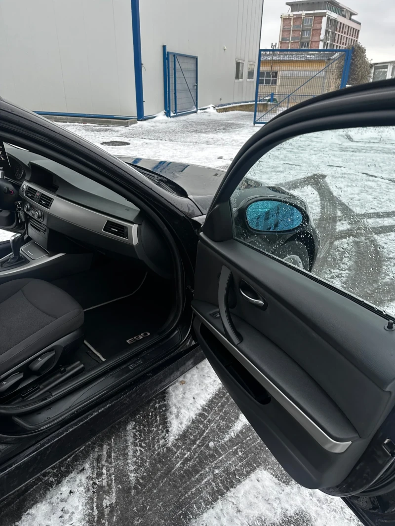 BMW 320 Е91..Автомат.Нов Внос.Навигация.Топ състояние, снимка 11 - Автомобили и джипове - 52900329