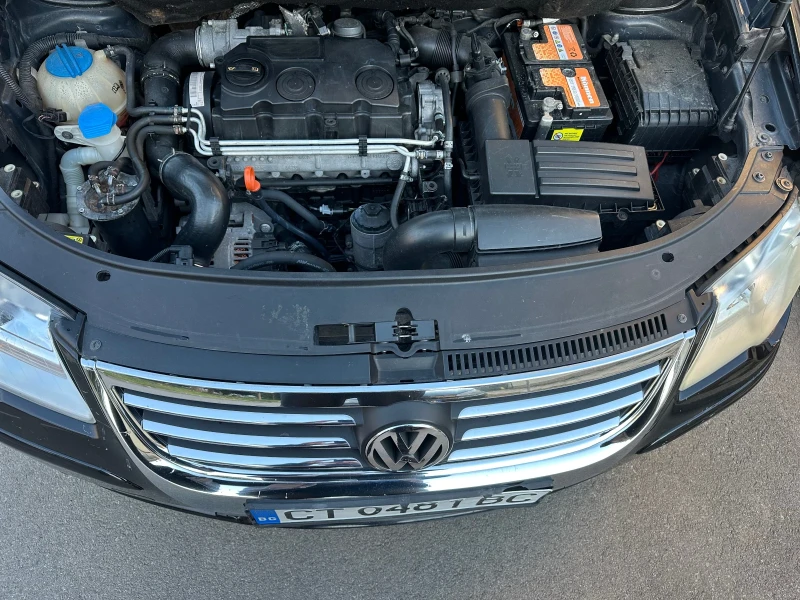 VW Touran, снимка 12 - Автомобили и джипове - 52948690