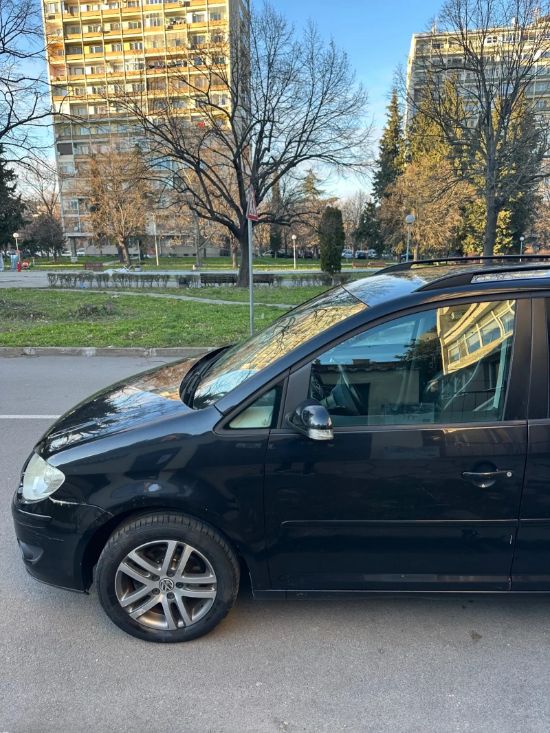 VW Touran, снимка 8 - Автомобили и джипове - 52948690