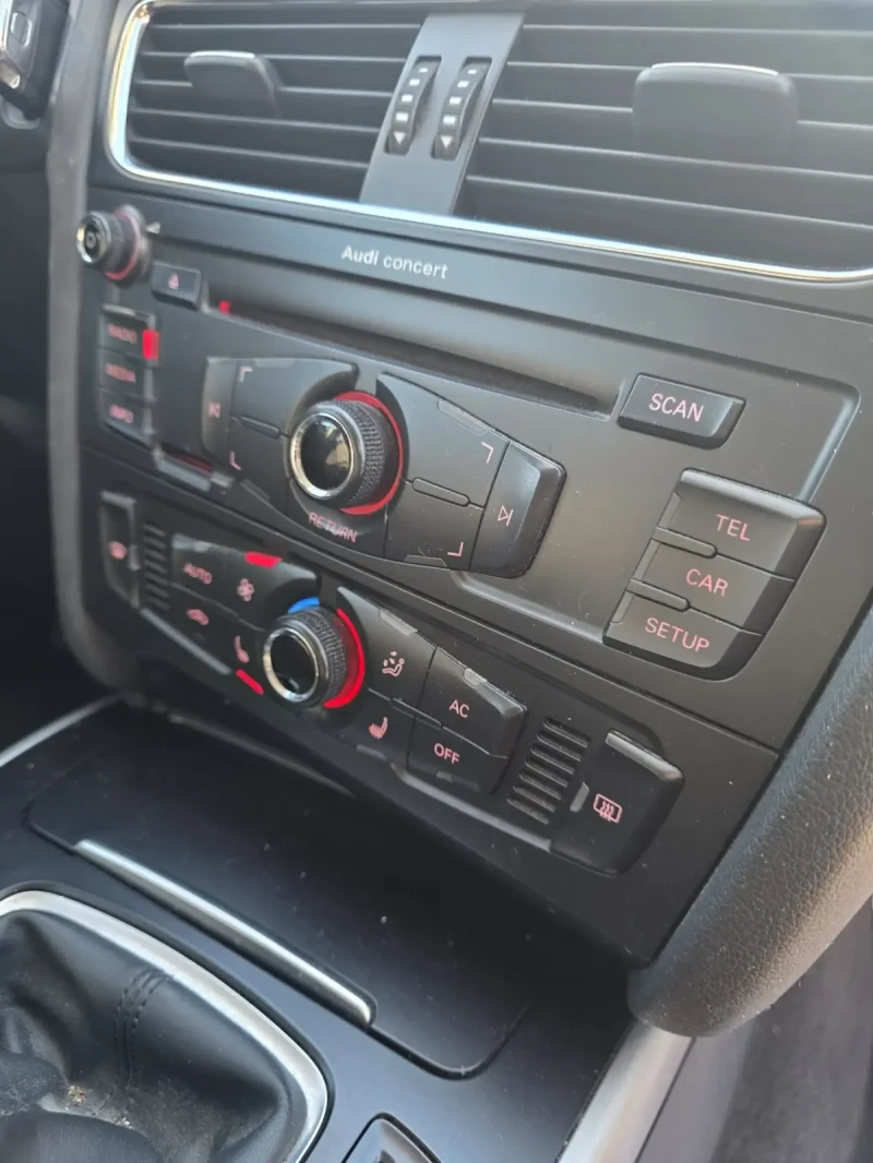 Audi A4 2.0i S-Line  TOP, снимка 6 - Автомобили и джипове - 53090949