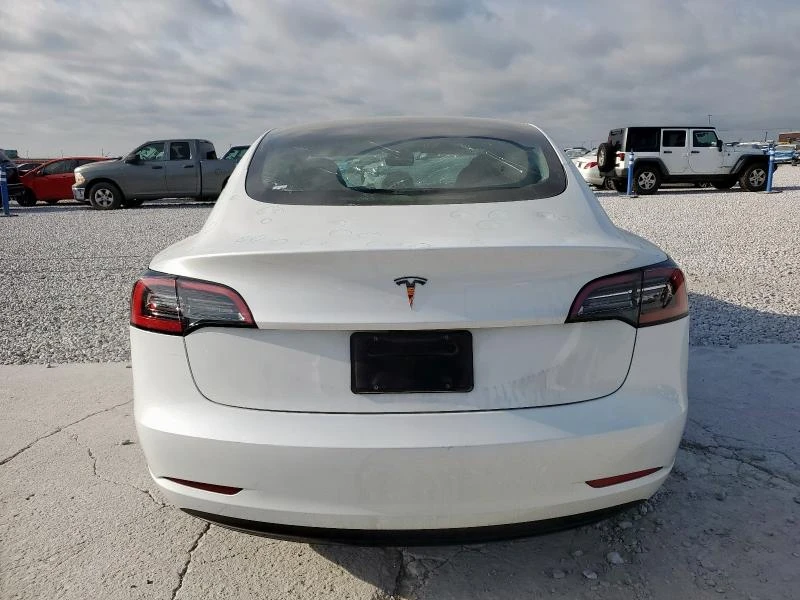 Tesla Model 3 Yes Rear-wheel drive - изображение 4