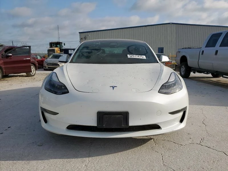 Tesla Model 3 Yes Rear-wheel drive - изображение 8