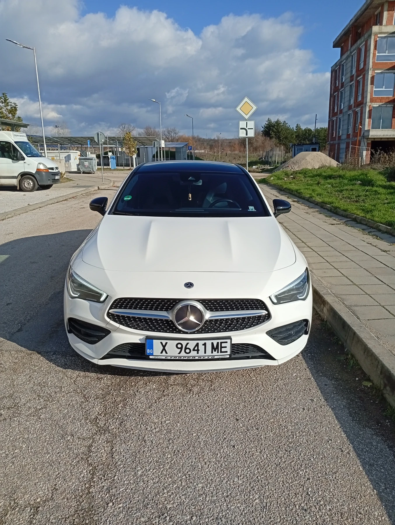 Mercedes-Benz CLA 200, снимка 1