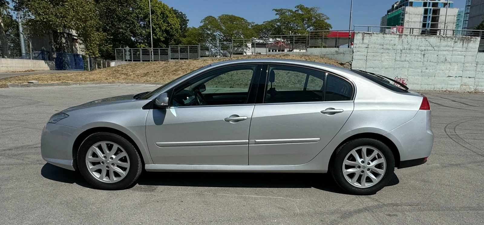 Renault Laguna III - изображение 2