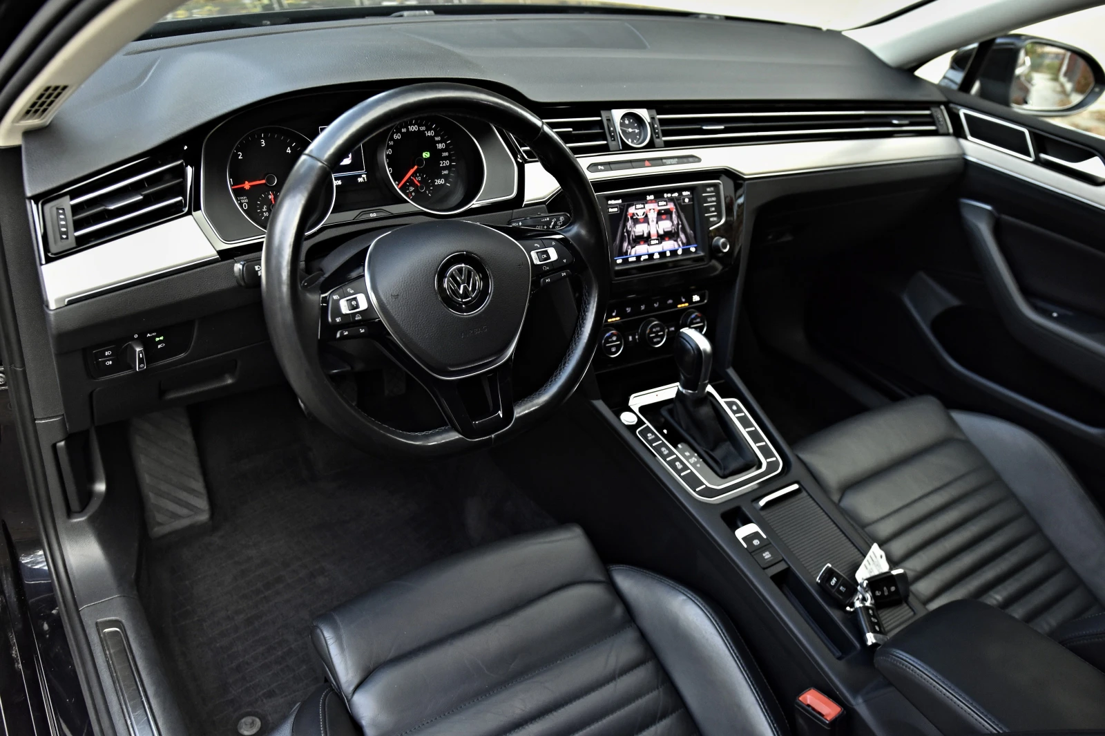 VW Passat 2.0TDI/R Line/4motion/Distronic/Camera - изображение 9