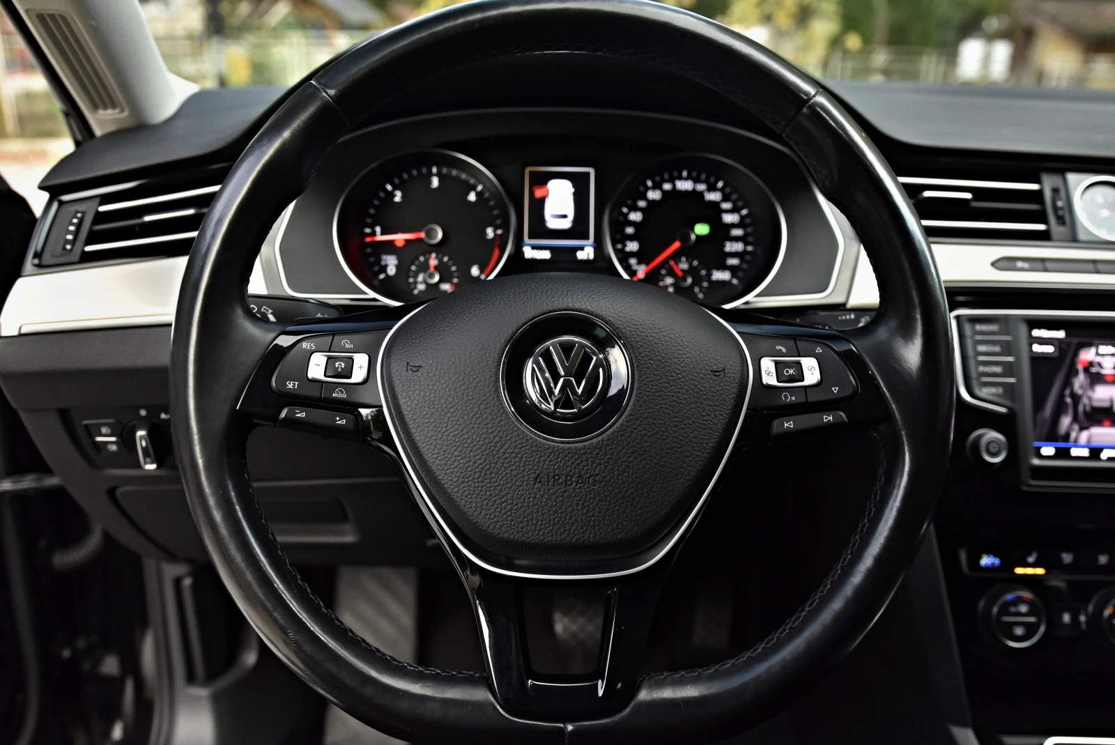 VW Passat 2.0TDI/R Line/4motion/Distronic/Camera - изображение 10