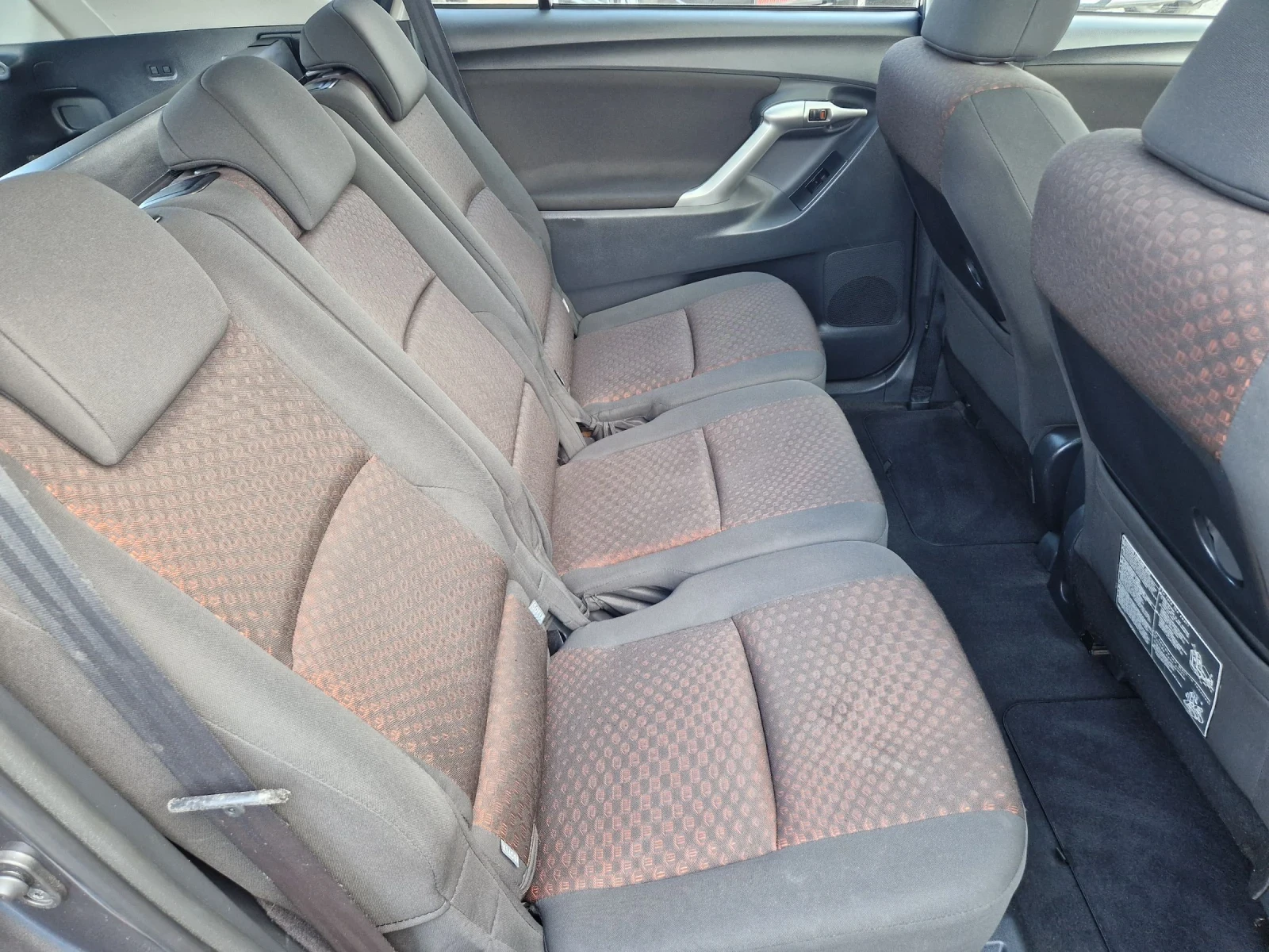 Toyota Verso 1.8VVT-i - изображение 9