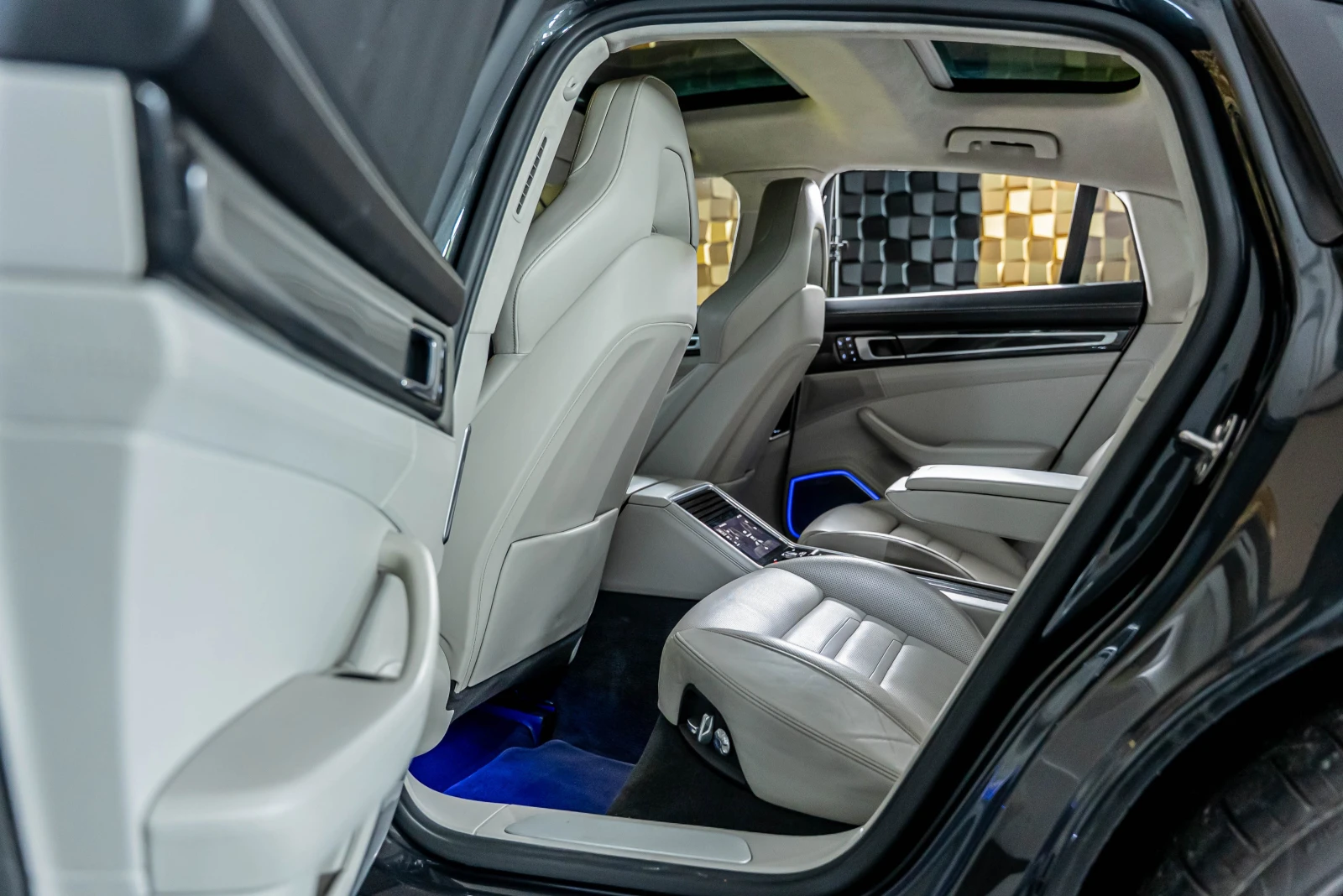 Porsche Panamera Turbo | Mobile.bg   12