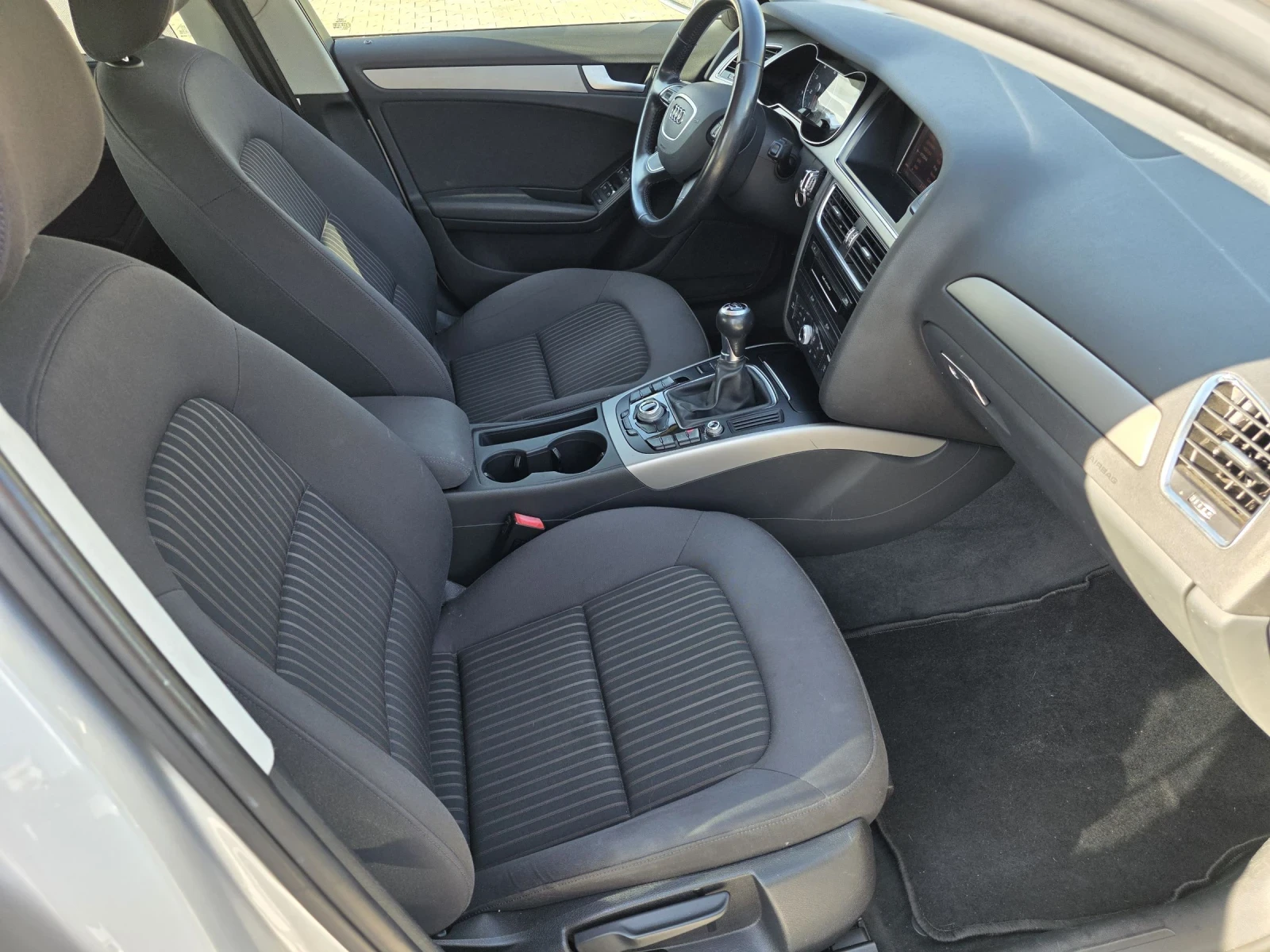 Audi A4 1.8i FACELIFT swiss edition  - изображение 9