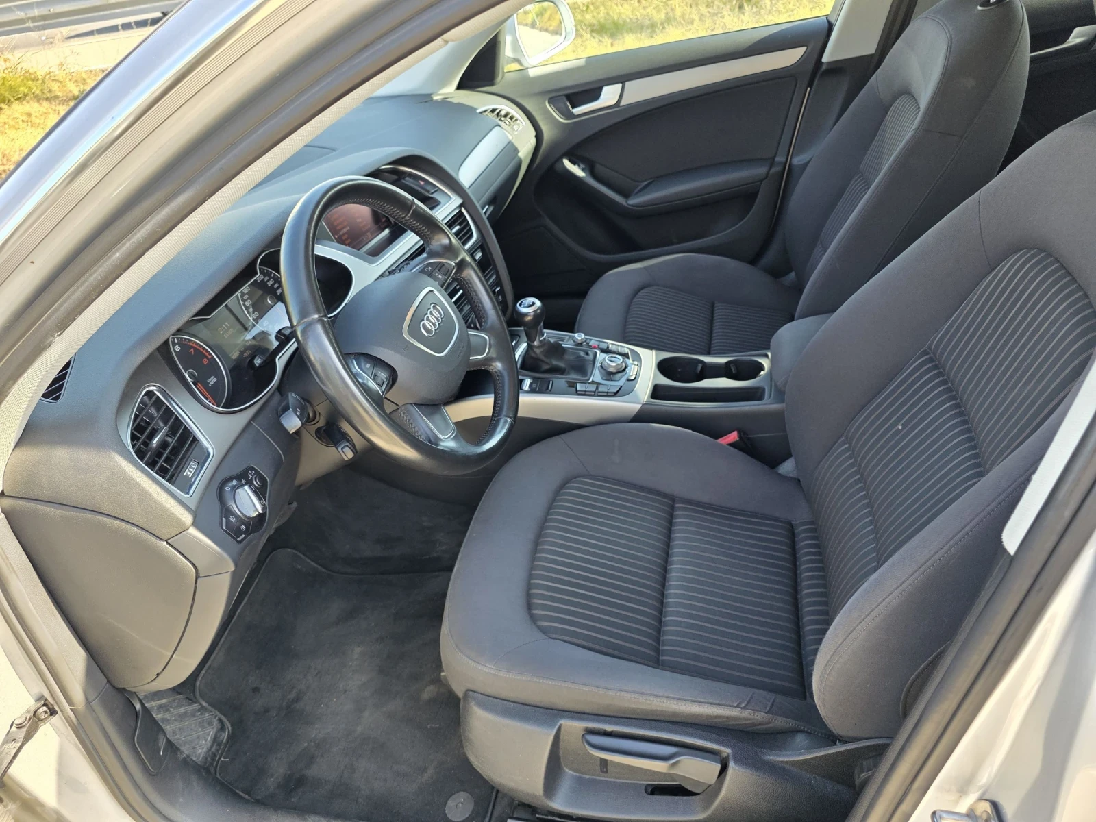 Audi A4 1.8i FACELIFT swiss edition  - изображение 8