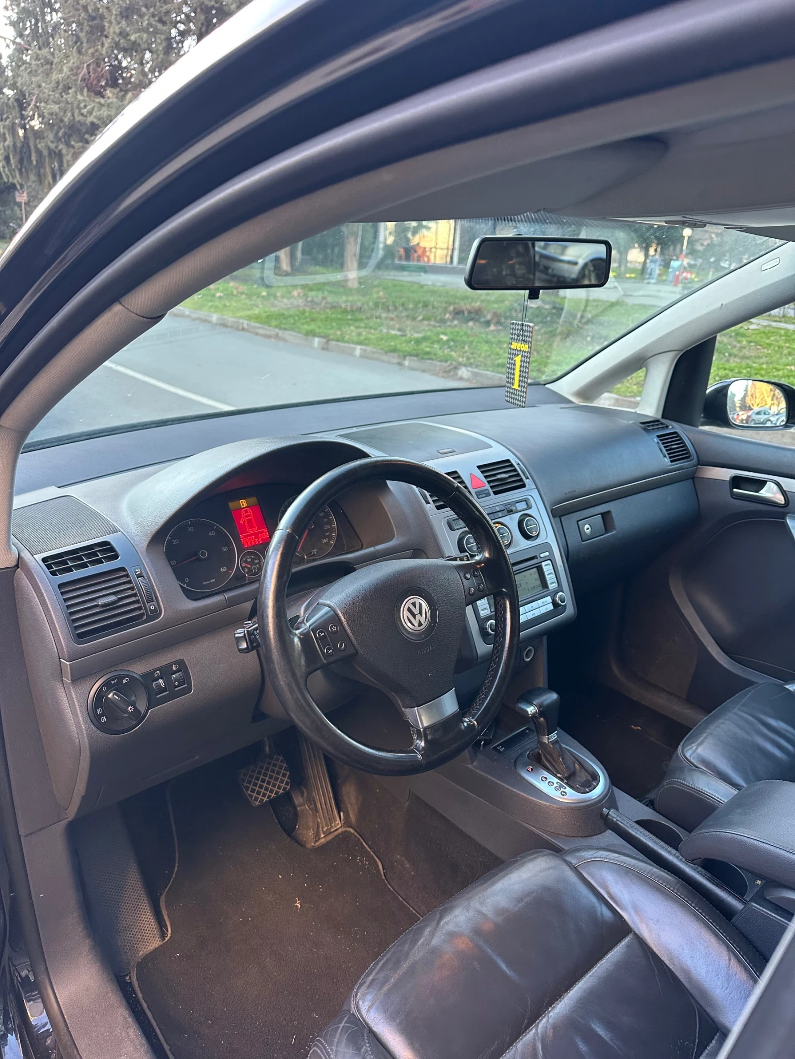 VW Touran  - изображение 10