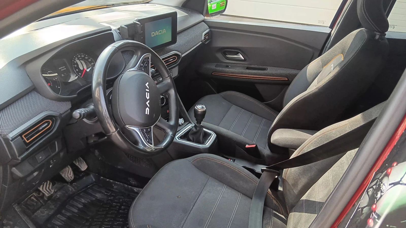 Dacia Sandero, снимка 9 - Автомобили и джипове - 53713454