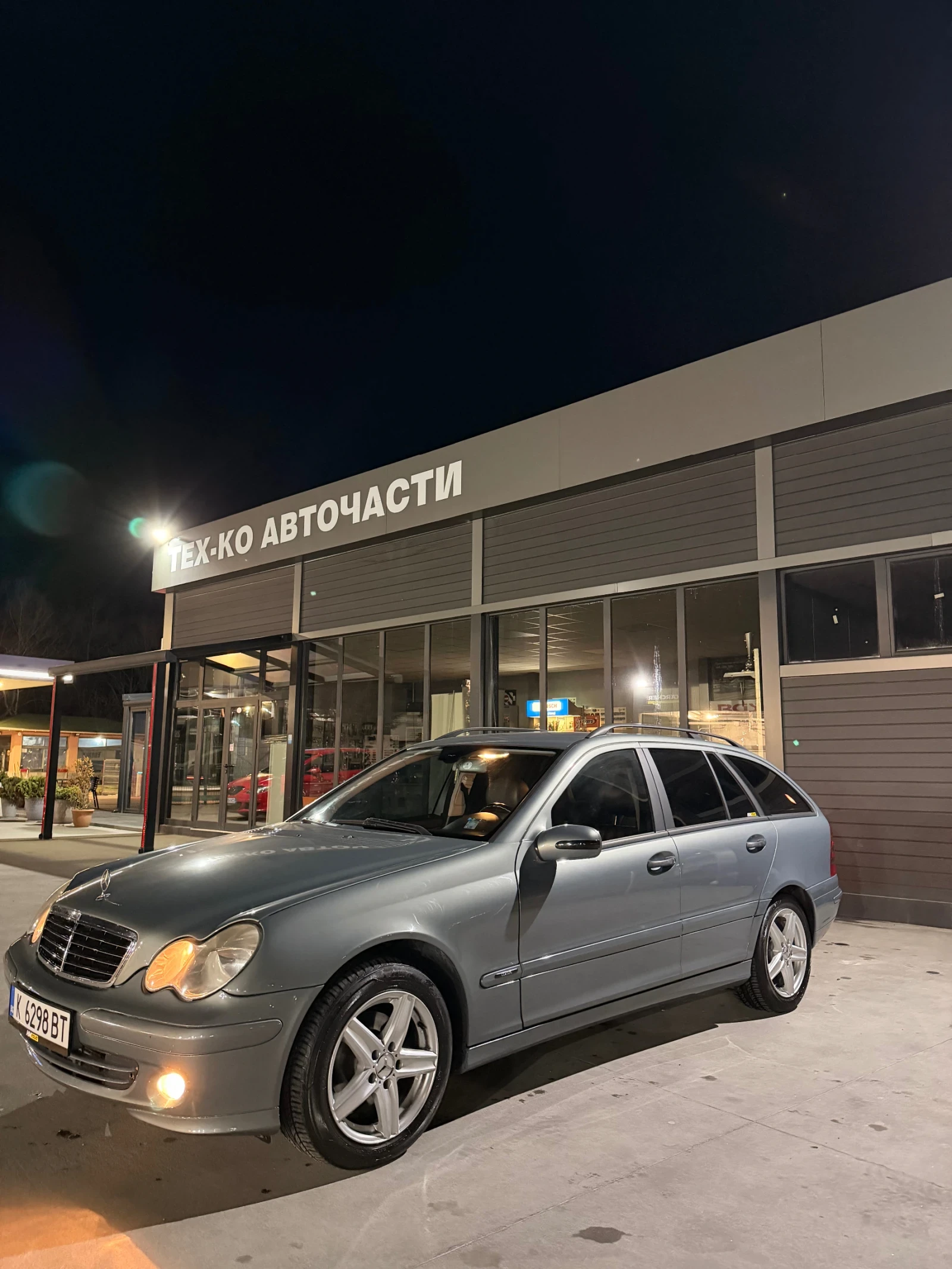 Mercedes-Benz C 200, снимка 3 - Автомобили и джипове - 53880028